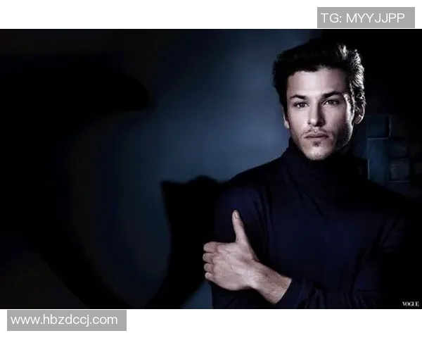 男生书包挂件设计灵感来源于足球明星的个性魅力与运动精神